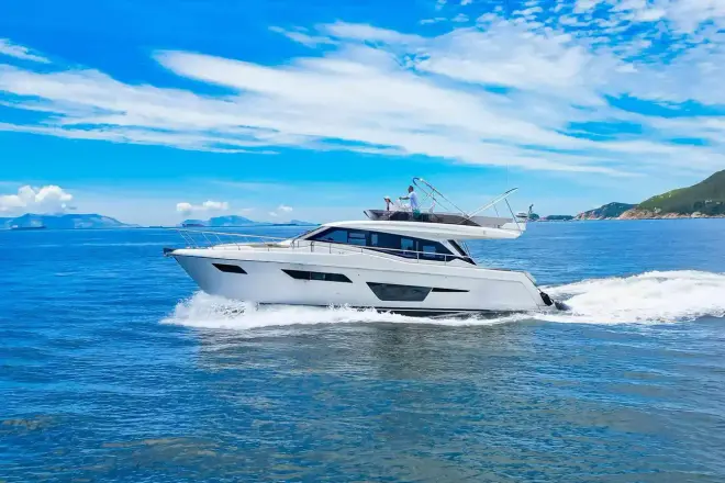 Ferretti Yachts 500