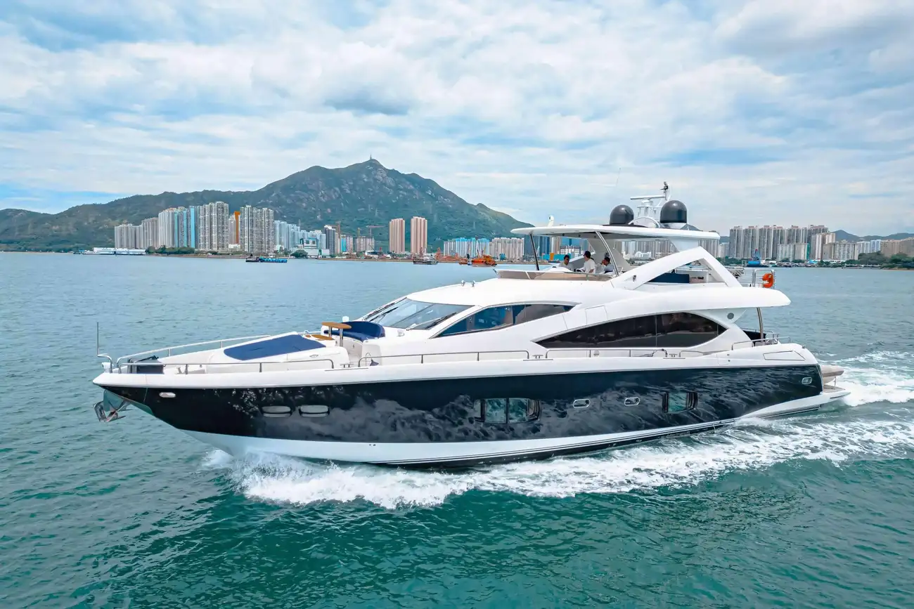 Sunseeker 88 Yacht