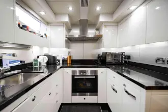 Thumbnail von Sunseeker 88 Yacht