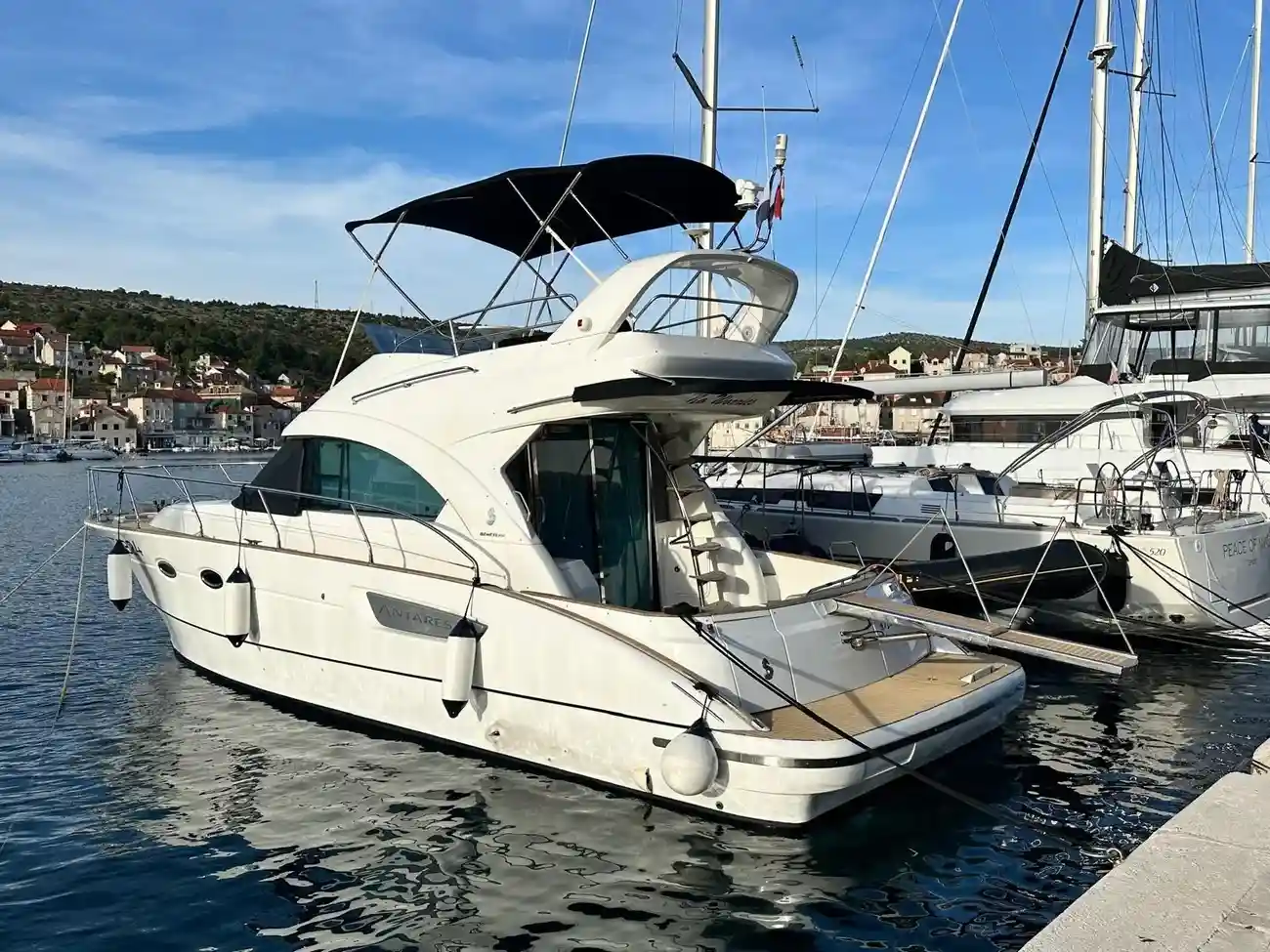 Beneteau Antares 12