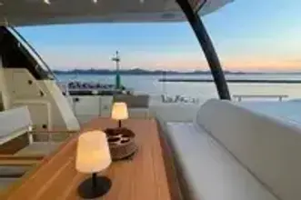 Thumbnail von Prestige 690