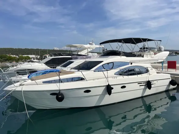 Azimut 46