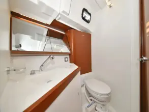 Thumbnail von Beneteau Oceanis 46.1