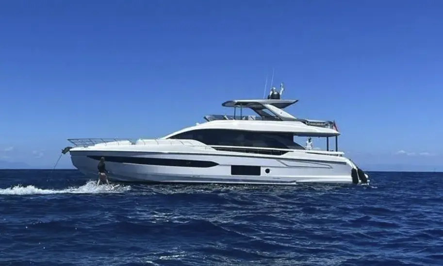 Azimut Fly 78 JAM