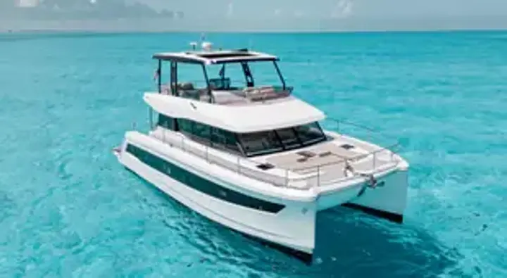 Fountaine Pajot MY 6
