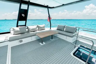 Thumbnail von Fountaine Pajot MY 6