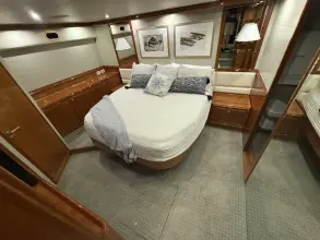 Thumbnail von Bertram 67 Convertible Chill 'N