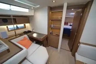 Thumbnail von Beneteau Oceanis 51.1