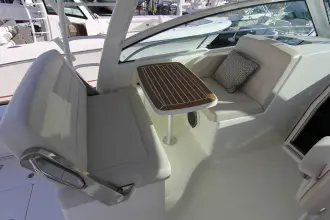Thumbnail von Boston Whaler 345 Conquest