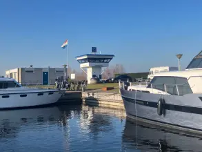 Thumbnail von Luxe langzij-ligplaatsen 12.5 tot 18 meter