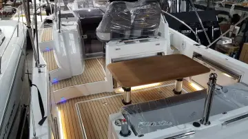 Thumbnail von Jeanneau Cap Camarat 9.0 WA Jeanneau Cap Camarat 9.0 Walk Around