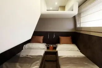 Thumbnail von Ferretti Yachts 700