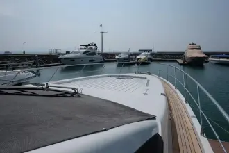 Thumbnail von Azimut 86s