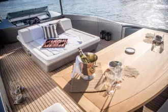 Thumbnail von Pershing 115 Kohala Two