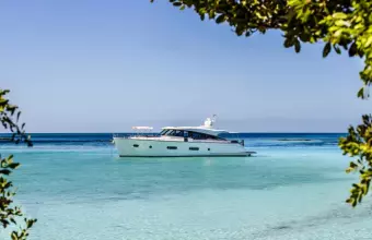 Thumbnail von Belize 66 Sedan