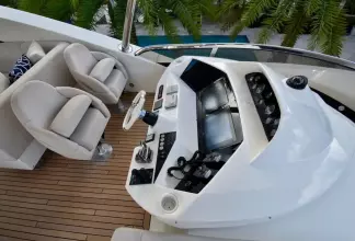 Thumbnail von Sunseeker 86 Yacht Full Circle