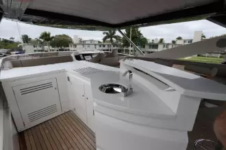 Thumbnail von Sunseeker 86 Yacht Dolce Vita