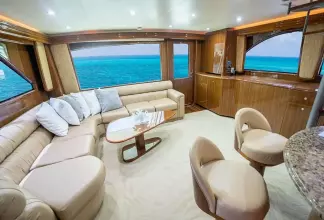 Thumbnail von Viking 74 Enclosed Bridge Knot Racing