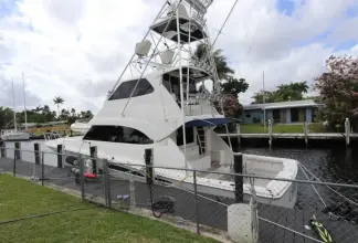 Thumbnail von Riviera 	Flybridge chiusa 62