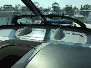 Thumbnail von Sea Ray 330 Sundancer