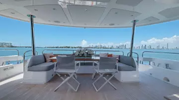 Thumbnail von Sunseeker 86 Yacht Docqua