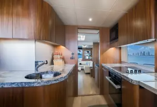 Thumbnail von Sunseeker 86 Yacht Docqua