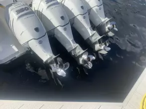 Thumbnail von Boston Whaler 420 Outrage