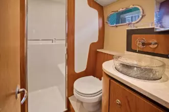 Thumbnail von Tiara Yachts 3900 Sovran