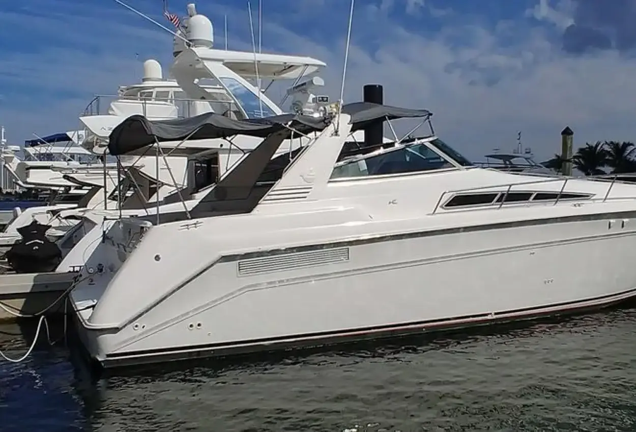 Sea Ray 500 Sundancer Express Cruiser