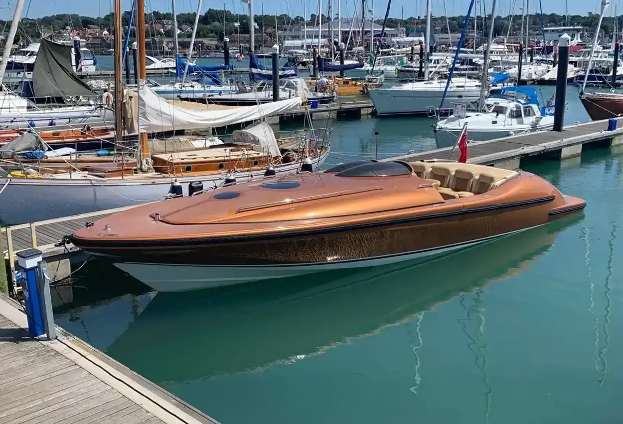 Vikal 11.2m Limo Pelorus