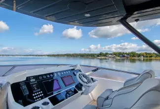 Thumbnail von Sunseeker 86 Yacht Take It Easy IV