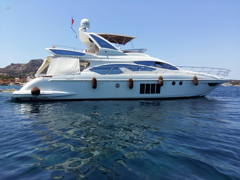 Azimut 64 Fly