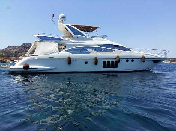 Azimut 64 Fly