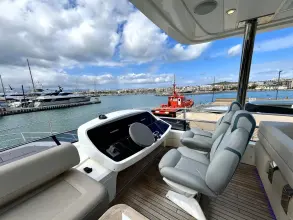 Thumbnail von Fairline Squadron 68