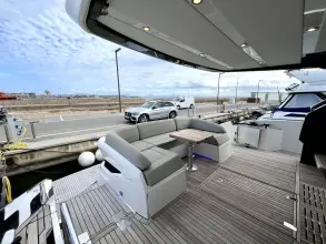 Thumbnail von Fairline Squadron 68