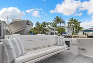 Thumbnail von Intrepid 438 Evolution Salty Dog