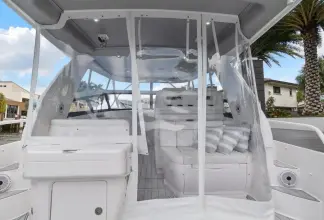 Thumbnail von Intrepid 438 Evolution Salty Dog