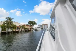 Thumbnail von Intrepid 438 Evolution Salty Dog