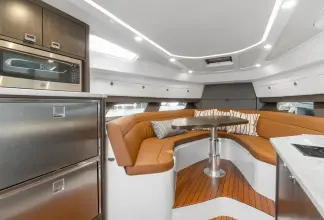 Thumbnail von Intrepid 438 Evolution Salty Dog