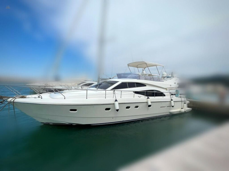 Ferretti 530