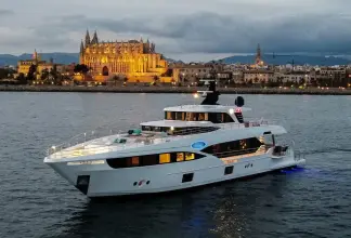 Thumbnail von Majesty 100